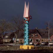 monumentaal beeld in Hengelo met als titel Licht en Lucht