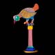 een gekleurd beeld van een korintische zuil met daarop een grote vogel