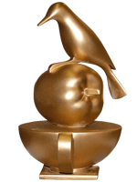 ontwerp van een stapeling in brons van een kom een appel en een specht, stand negen